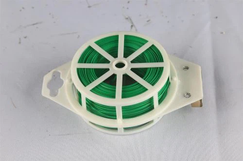 Зелена міцний Садовий завод твіст краватку з різаком